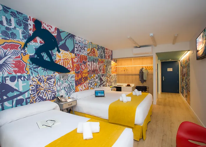 מלון Casual De Olas 2*