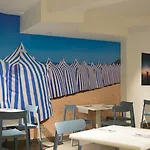 Casual De Olas Hotel